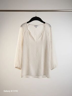 Babaton Cream Dot-Textured V-Neck Blouse